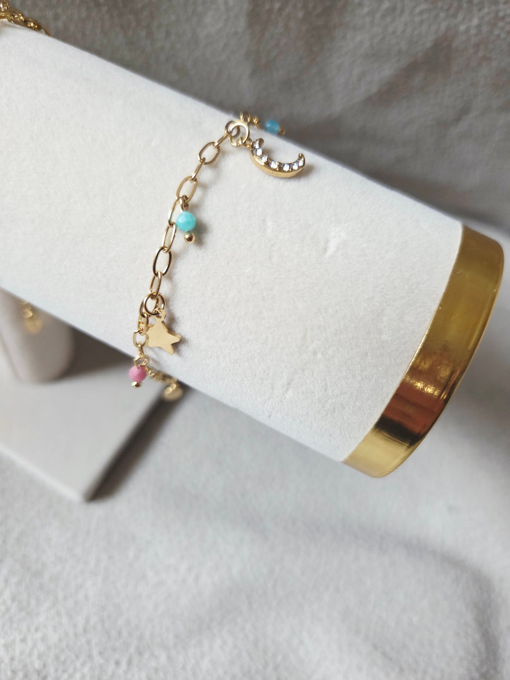 Bracelet Jessica  avec plusieurs pendentifs