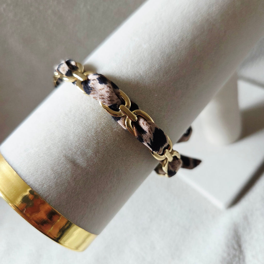 Bracelet jonc fin ajustable doré ajouré entouré Laura