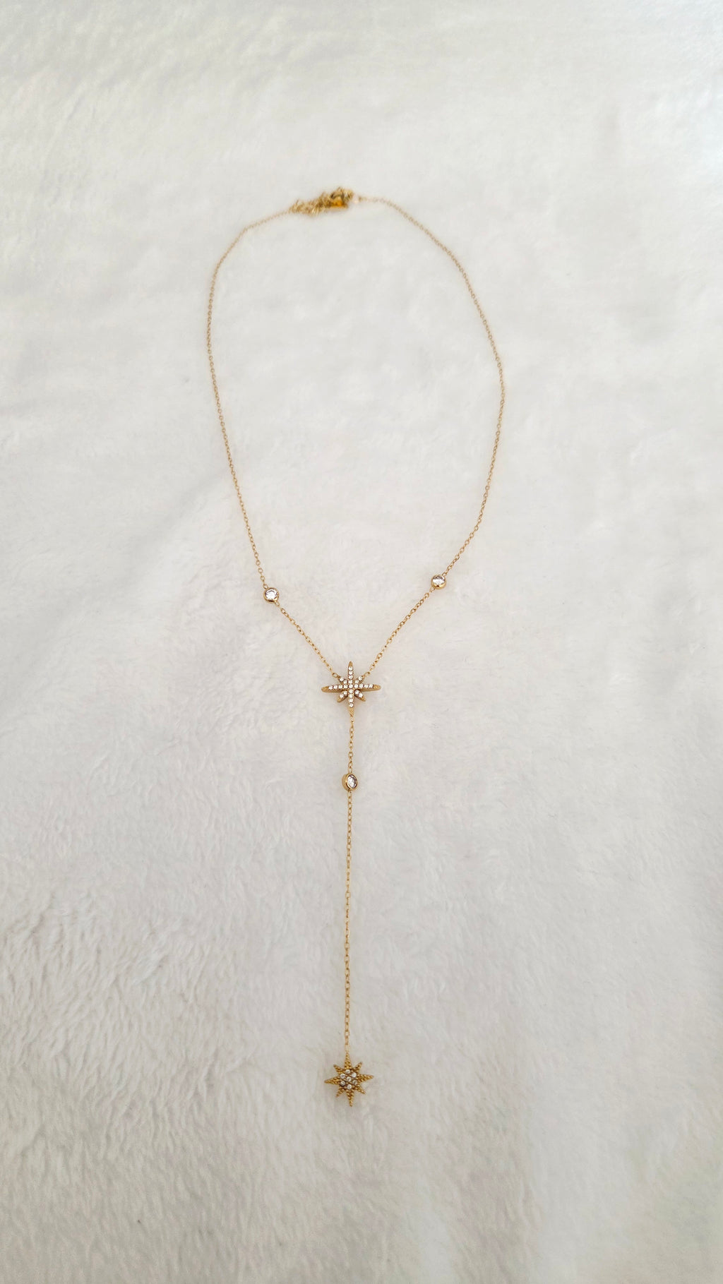 Collier en forme de Y Lucy