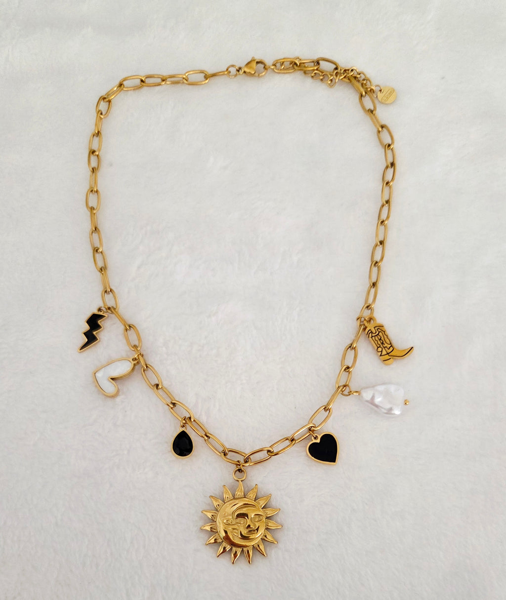 Collier Britany  Charms Soleil & Cœurs – Acier Inoxydable Doré