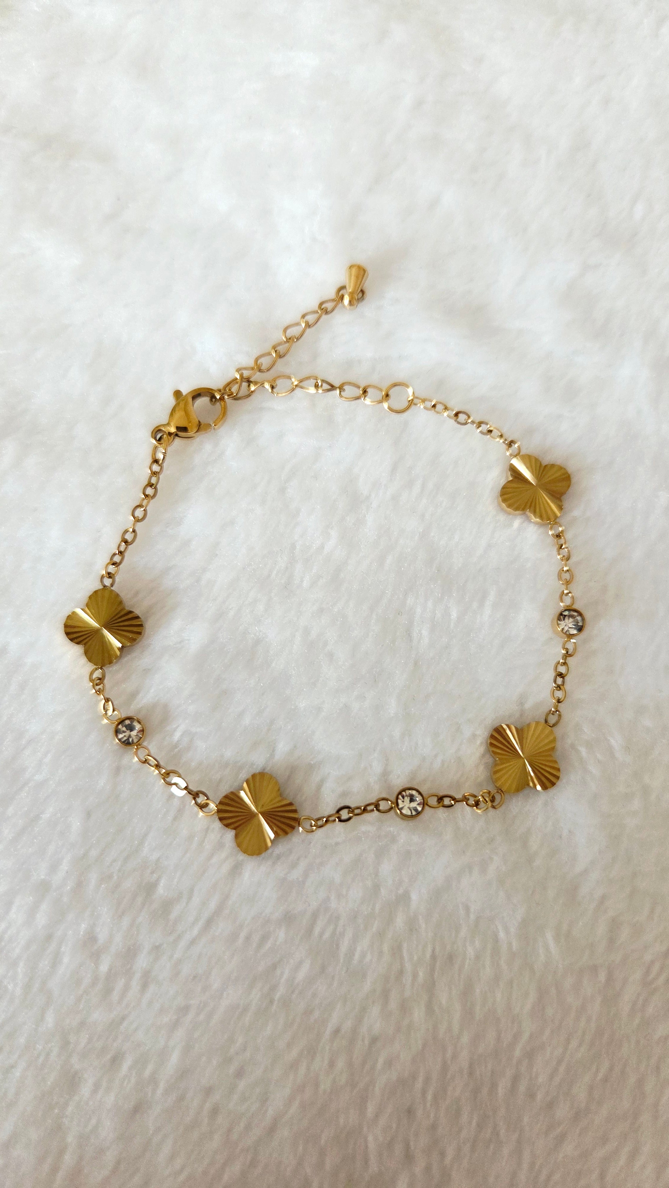 Bracelet  trèfle doré cristaux scintillants Juliette