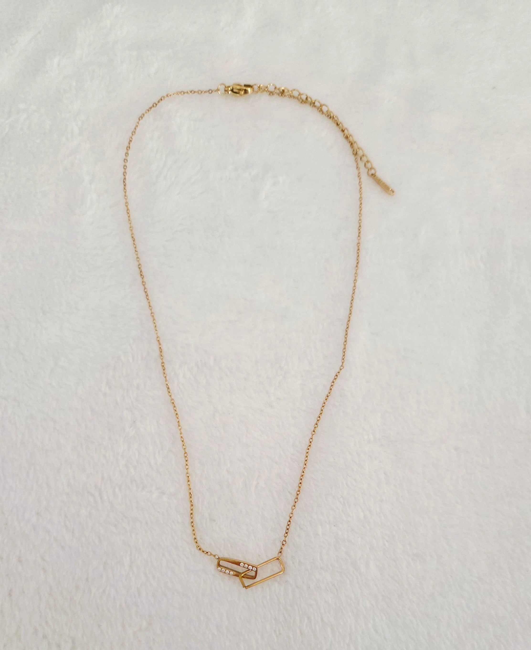 Collier  Cristal chaîne fine dorée avec 2 pendentifs rectangle