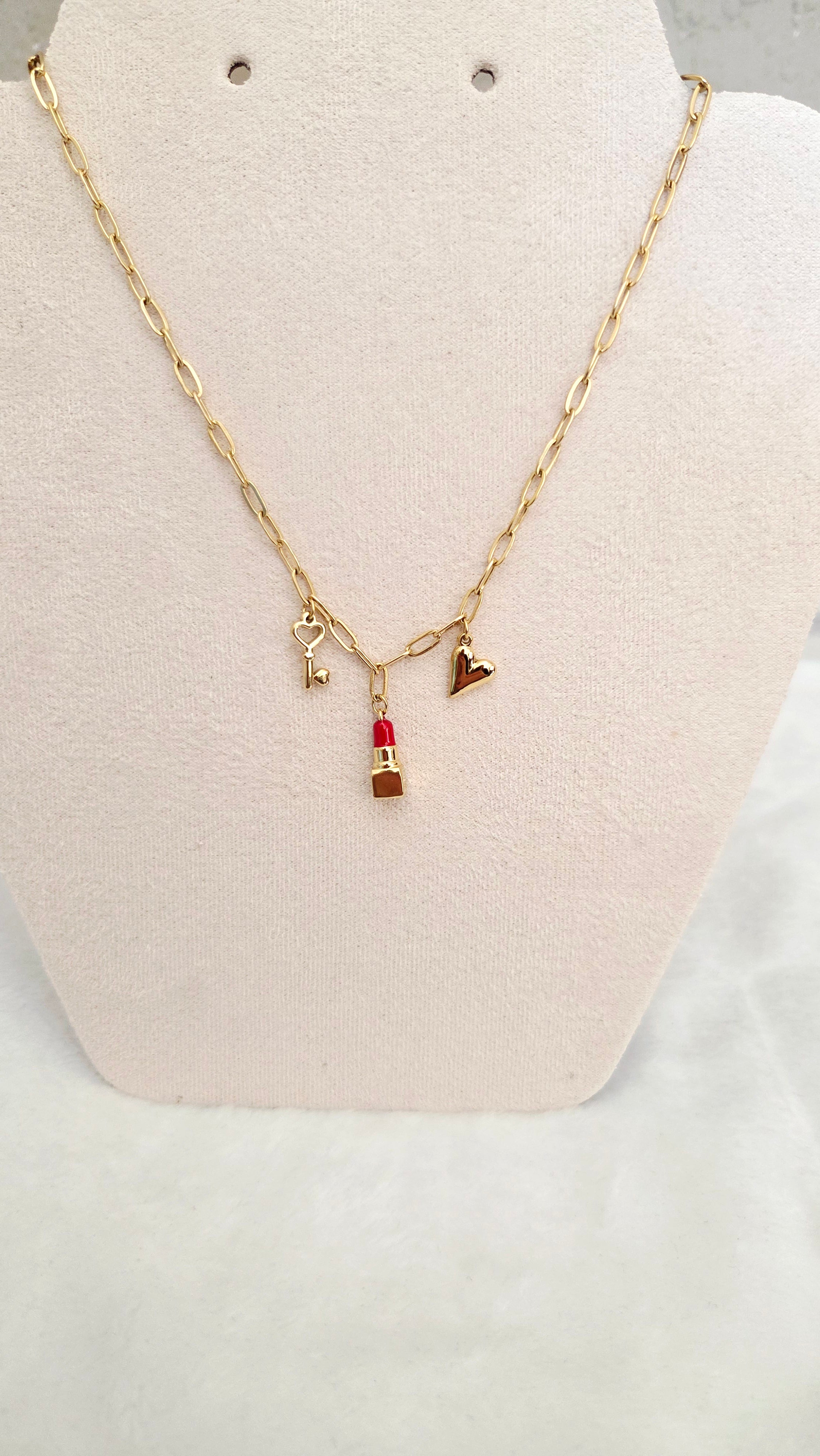 Collier à charms –  pendentifs symboliques