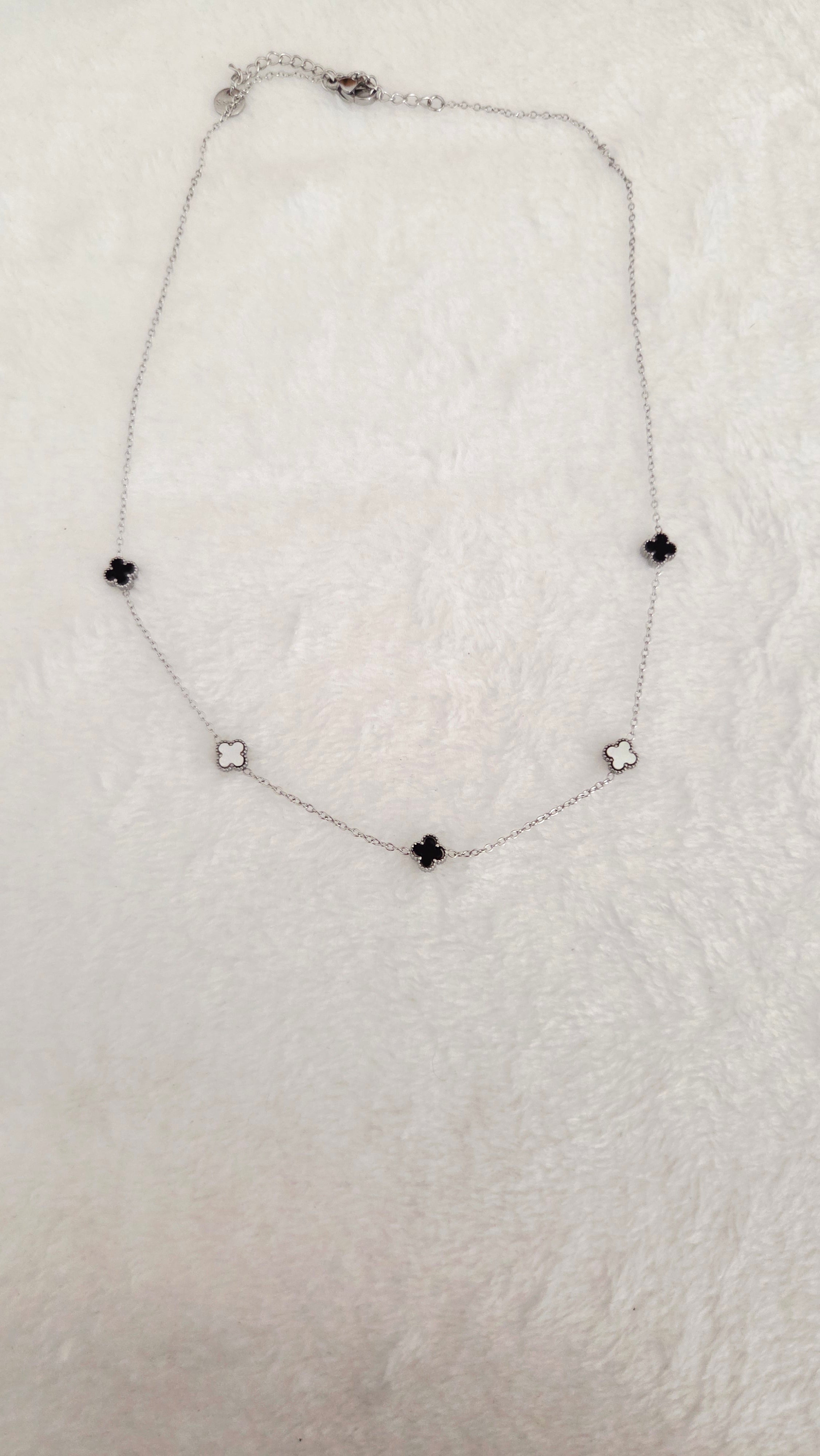 COLLIER TRÈFLE NACRÉ